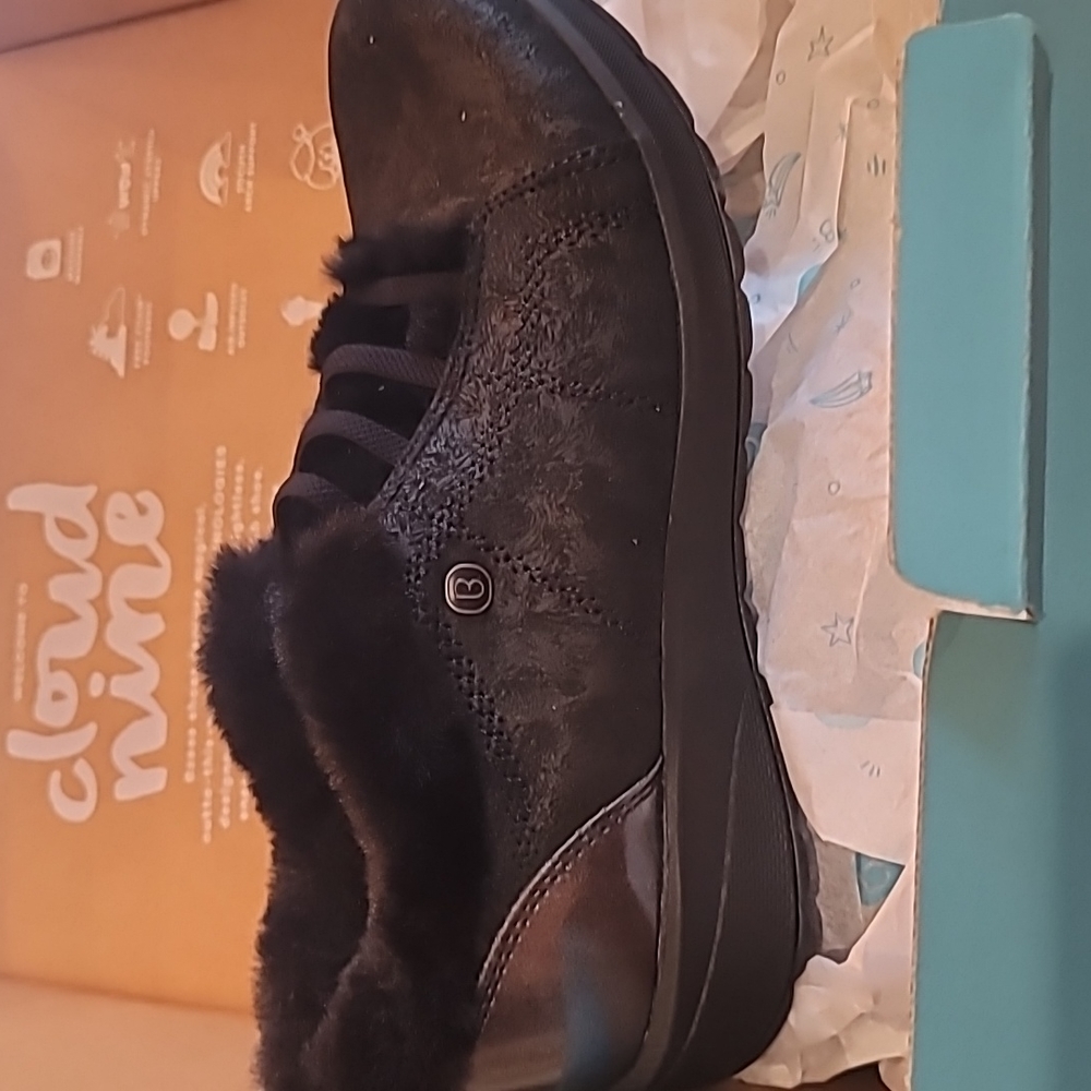 BZees Golden Shootie